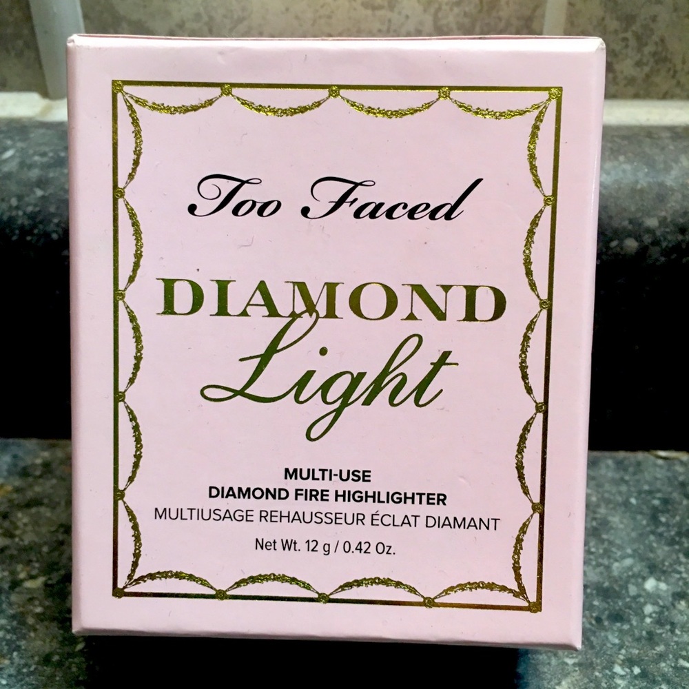 Too Faced Diamond Light Highlighter / Diamond Fire